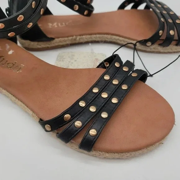 NWT Mudd Women's Studded Black Gold Ankle Zip Sandals Faux Leather Sz 8 - Picture 11 of 11
